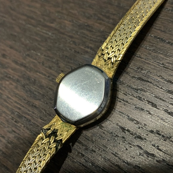 Vintage Gruen Precision Quartz Women’s Luxury Gold Watch Swiss Diamond rare - Picture 5 of 8